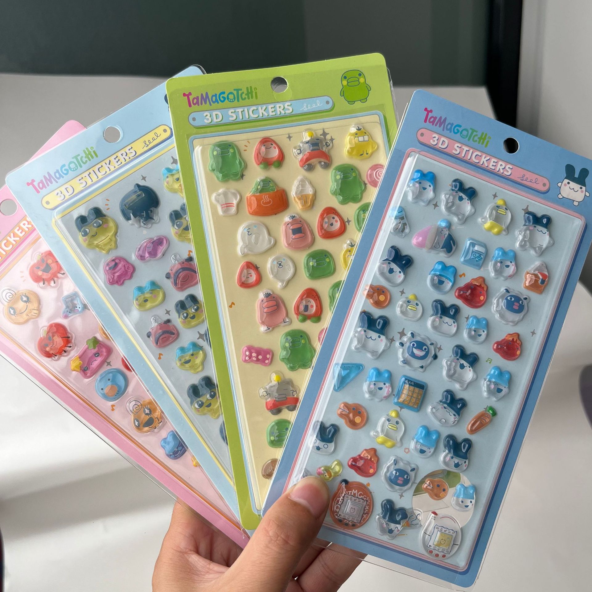 Laptop Accessories Decoration - Urocze naklejki 3D Tamagotchi, retro cyfrowy